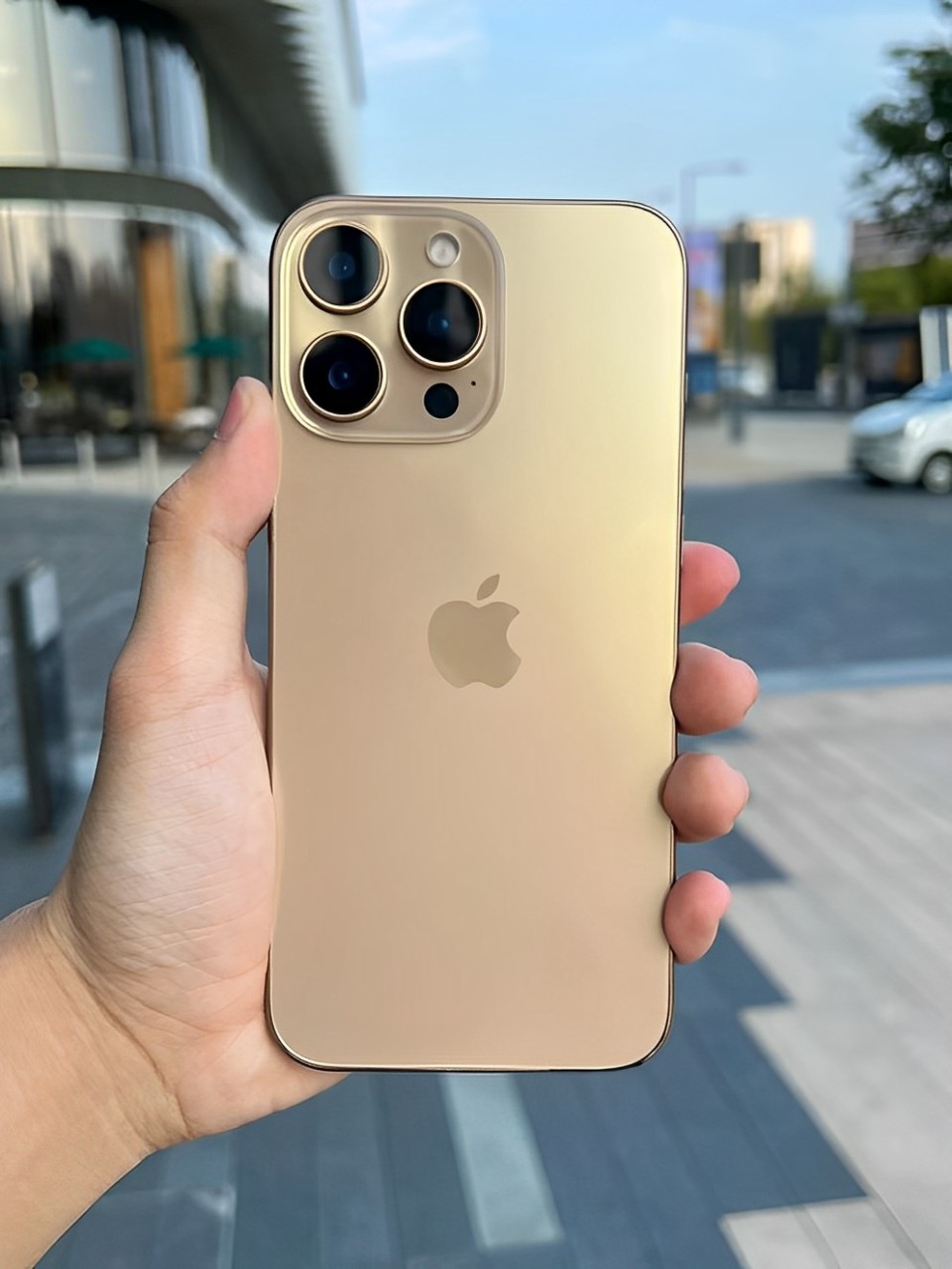 Iphone 16 pro picture